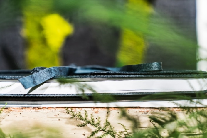 High-end wedding photo books in Tuscan leather by Dreambooks Pro and Henri Deroche
