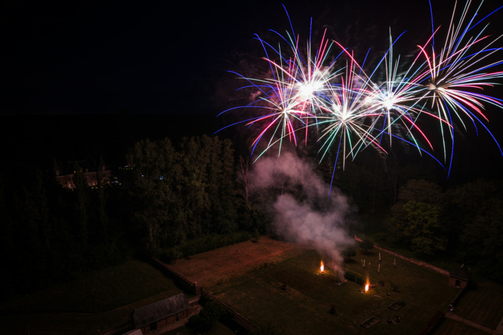 Feu d'artifice au-dessus des Écuries de Sologne – mariage de Pauline et Boris aux Écuries de Sologne
